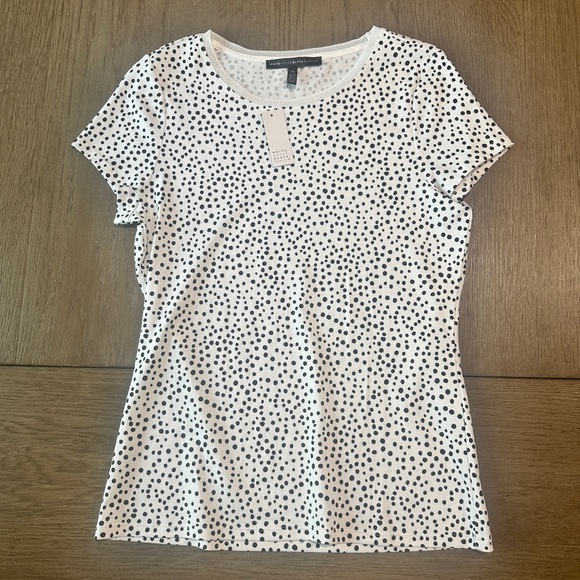 White House Black Market Tops - White House Black Market Short Sleeve T-Shirt Size Medium